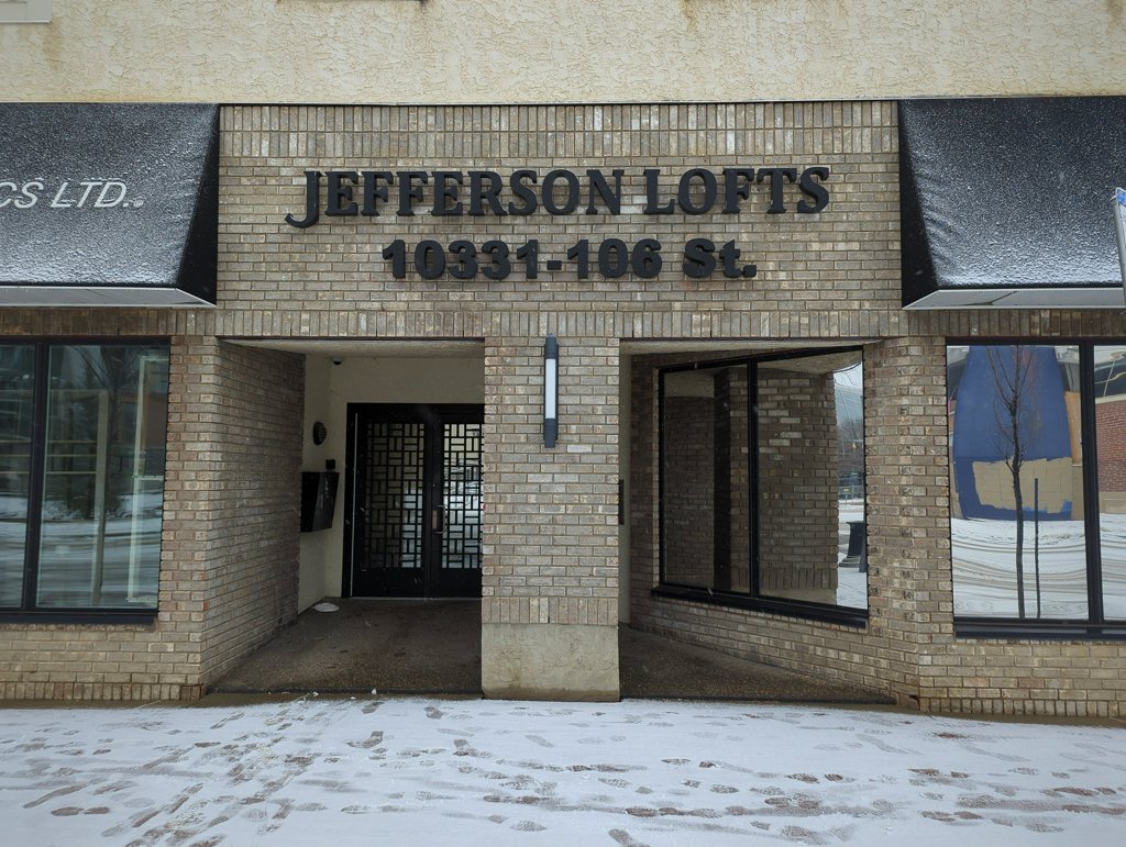 Loft in Downtown Edmonton's Jefferson Lofts-001-1_m